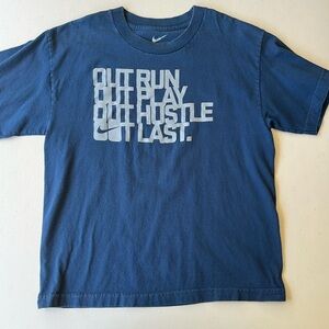 Nike boys T-shirt size L